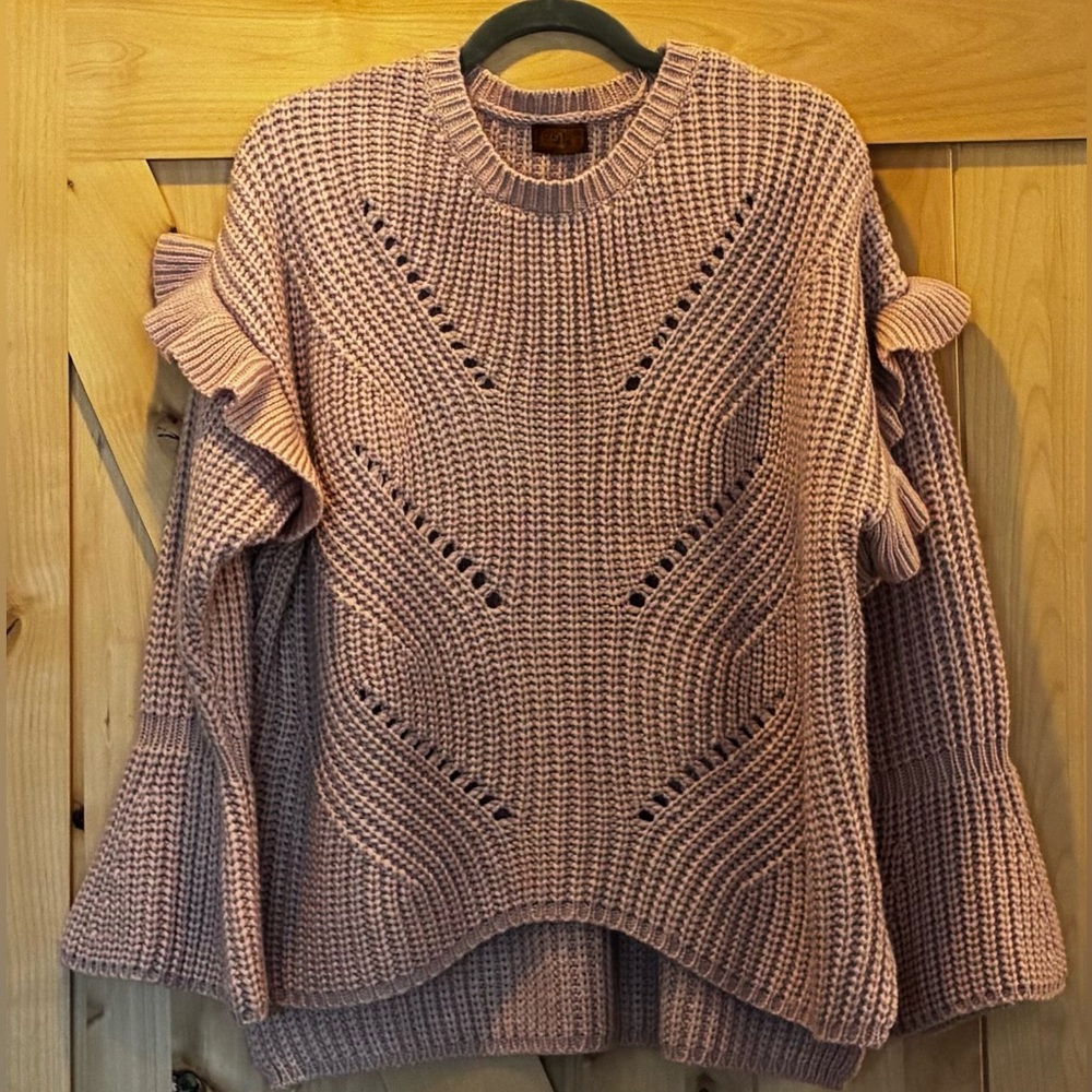 POL Chunky Knit Sweater with Ruffles and Flared Cuffs. Pink. Small. NWOT.